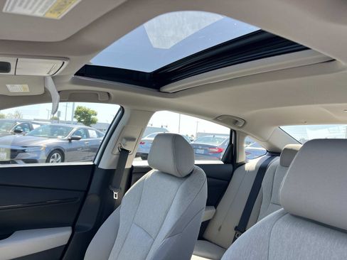 Certified 2025 Honda Accord SE image 19