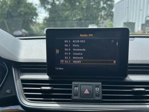 Used 2019 Audi Q5 2.0T Premium AWD/4WD image 24