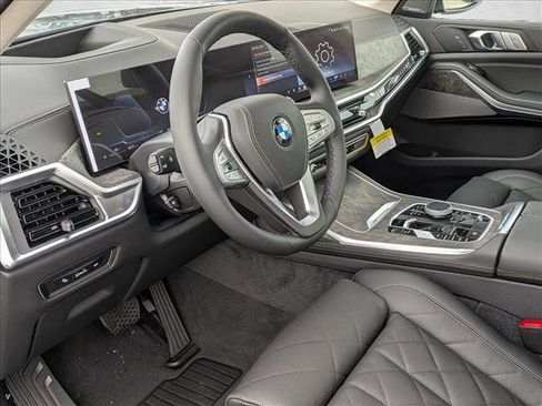 New 2026 BMW X7 xDrive40i image 3