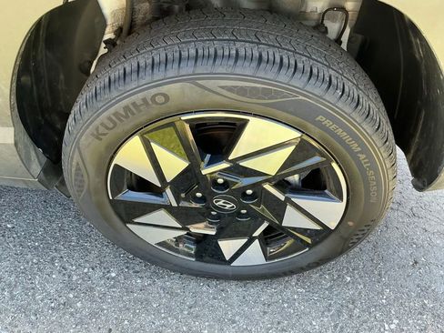 Used 2025 Hyundai Kona SEL AWD/4WD image 8