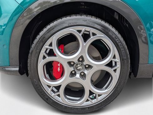 Used 2024 Alfa Romeo Tonale Veloce image 6