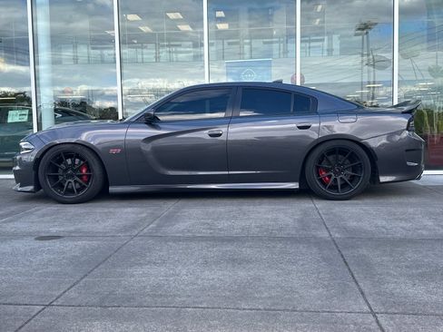 Used 2017 Dodge Charger R/T Scat Pack RWD image 6