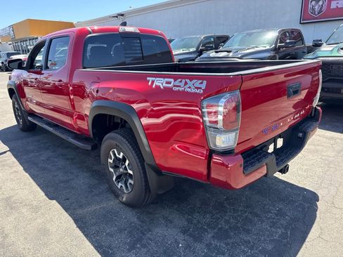 Used 2022 Toyota Tacoma TRD Off-Road w/ TRD Premium Off Road Package AWD/4WD image 18