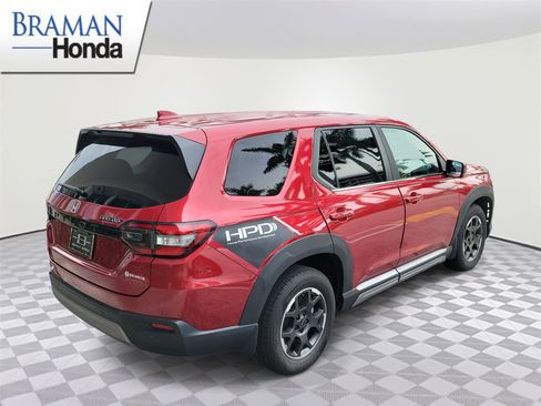 Certified 2024 Honda Pilot EX-L image 4