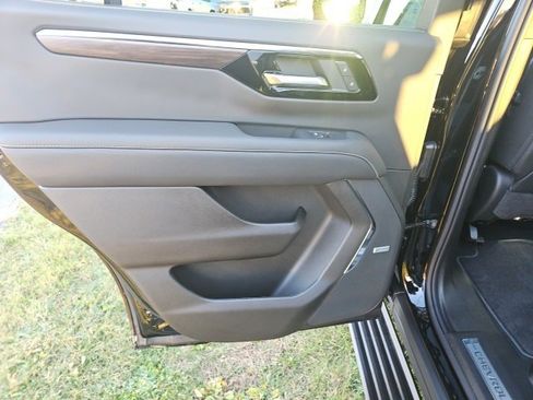 New 2026 Chevrolet Tahoe Premier image 14