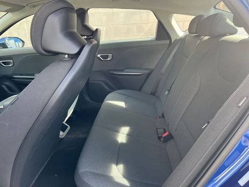 Used 2025 Kia K4 LXS image 24