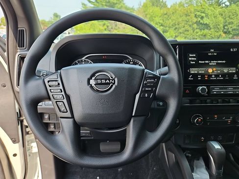 New 2026 Nissan Frontier SV w/ Tow Package AWD/4WD image 18