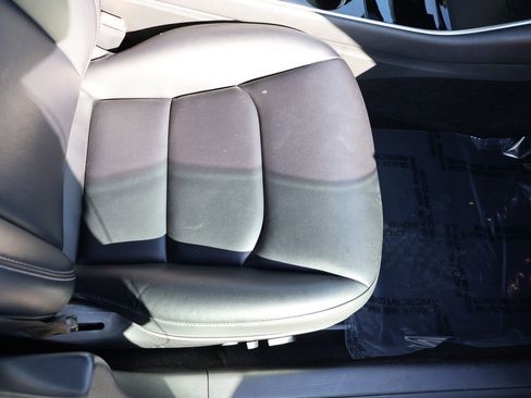 Used 2020 Tesla Model 3 Long Range image 33