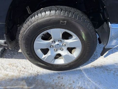 Used 2019 RAM 1500 Big Horn AWD/4WD image 13