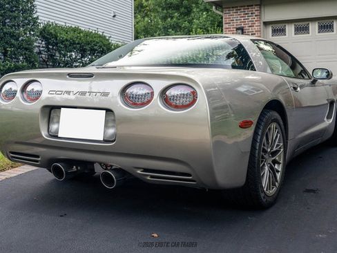 Used 2000 Chevrolet Corvette Coupe RWD image 8