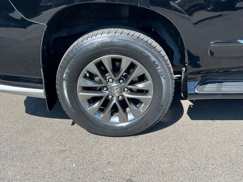 Used 2017 Lexus GX 460 AWD/4WD image 9