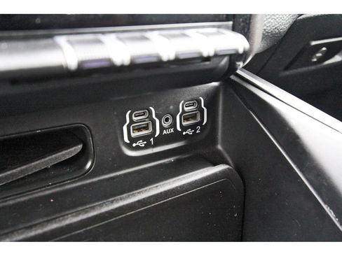 Used 2021 RAM 1500 Laramie AWD/4WD image 29