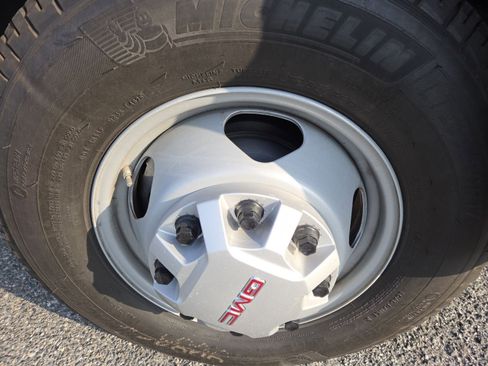 Used 2026 GMC Sierra 3500 Pro AWD/4WD image 14
