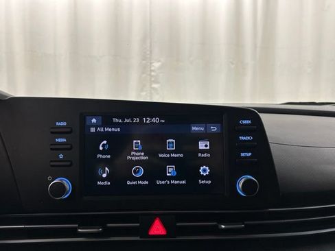 Used 2025 Hyundai Elantra SE FWD image 11
