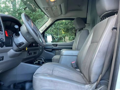Used 2017 Nissan NV 2500 SV w/ Technology Package image 9