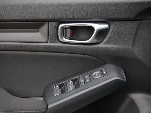 Used 2025 Honda Civic Sport image 25