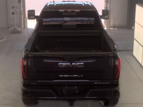 Used 2024 GMC Sierra 2500 Denali Ultimate AWD/4WD image 5