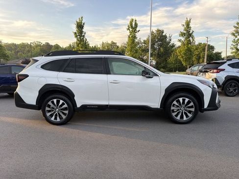 Certified 2025 Subaru Outback Limited AWD/4WD image 2