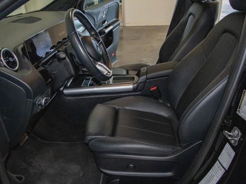 Used 2025 Mercedes-Benz GLA 250 image 7