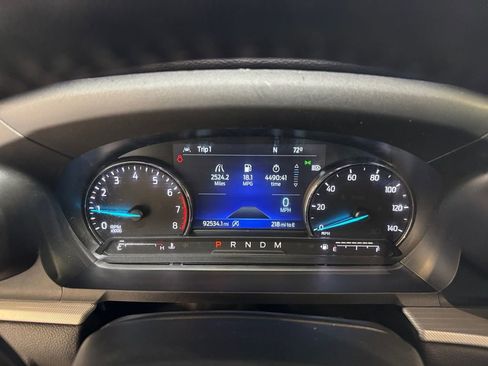 Used 2021 Ford Explorer XLT w/ Equipment Group 202A AWD/4WD image 16
