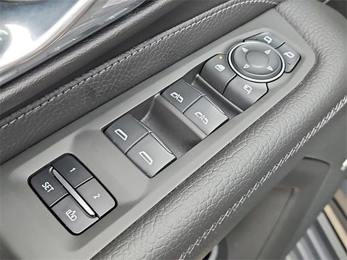 Used 2022 GMC Yukon Denali image 26