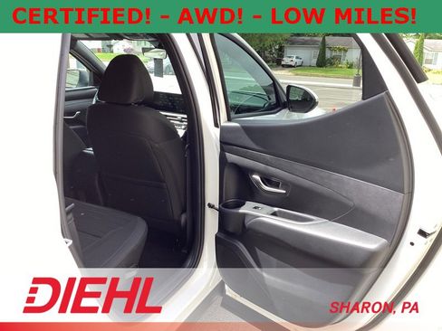 Certified 2025 Hyundai Santa Cruz SE image 12