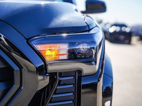 New 2026 Toyota Tacoma SR5 image 5