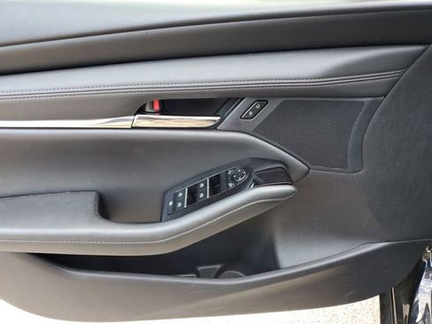 Used 2023 MAZDA MAZDA3 s image 16