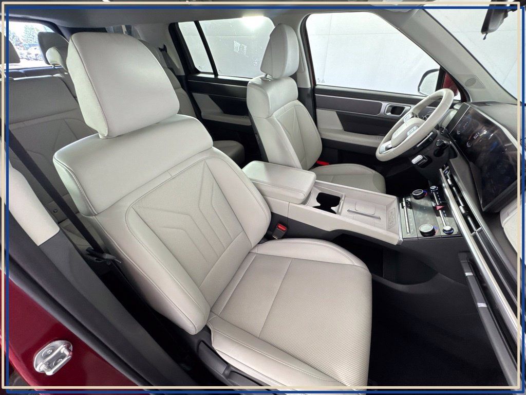 Used 2025 Hyundai Santa Fe SEL AWD/4WD image 39