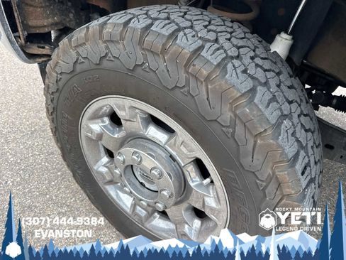 Used 2016 Ford F250 Lariat w/ Lariat Ultimate Package image 22