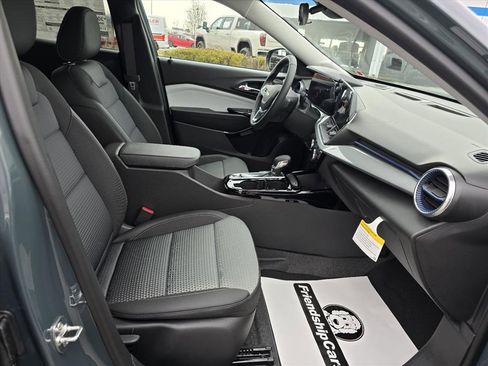 New 2026 Chevrolet Trax LT w/ Driver Confidence Package image 13
