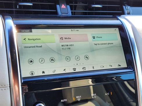 Used 2020 Land Rover Discovery Sport SE image 21