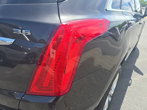 Used 2018 Cadillac XT5 Platinum w/ Driver Assist Package AWD/4WD image 37