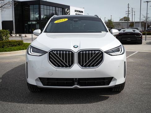 Used 2025 BMW X3 xDrive30i w/ Convenience Package AWD/4WD image 3