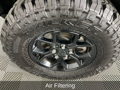 Certified 2025 Jeep Wrangler Willys image 11