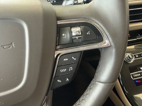 Certified 2023 Lincoln Nautilus Reserve w/ Luxury Package AWD/4WD image 17