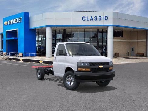 New 2025 Chevrolet Express 3500 w/ Power Convenience Package image 37