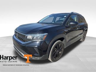Used 2023 Volkswagen Taos SE w/ Panoramic Sunroof Package video 1