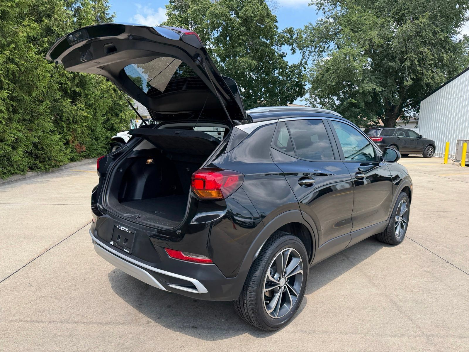 Used 2023 Buick Encore GX Select FWD image 32