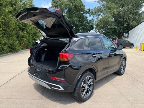 Used 2023 Buick Encore GX Select FWD image 32