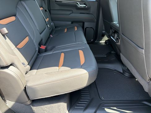 New 2026 GMC Sierra 1500 AT4 w/ AT4 Premium Package AWD/4WD image 16