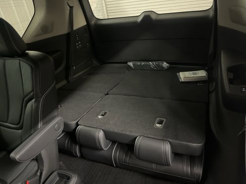 Certified 2025 INFINITI QX80 Sensory image 31