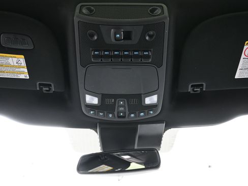 Used 2022 Ford F250 Lariat w/ Tremor Off-Road Package image 27