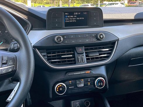 Used 2021 Ford Escape S image 6