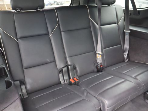 Used 2021 Cadillac Escalade ESV Premium Luxury image 41