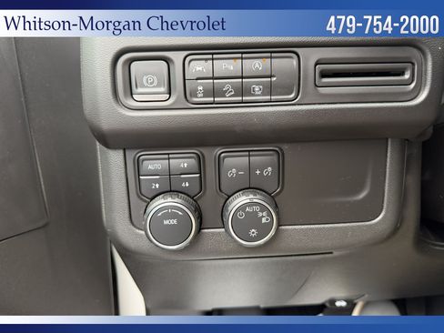 Used 2024 Chevrolet Suburban Z71 w/ Luxury Package AWD/4WD image 23