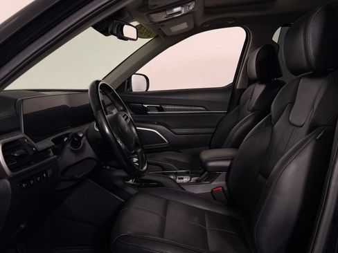 Used 2023 Kia Telluride EX w/ EX Captain's Chair Package AWD/4WD image 16
