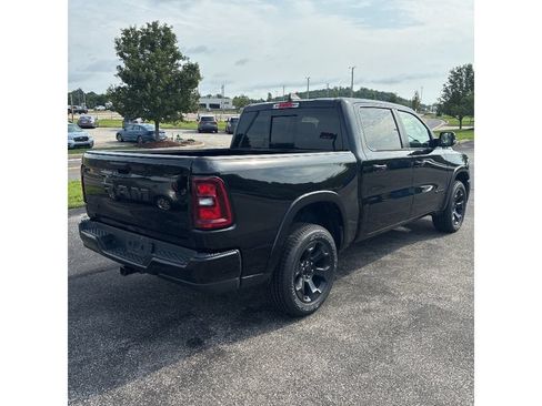 Used 2025 RAM 1500 Big Horn AWD/4WD image 8