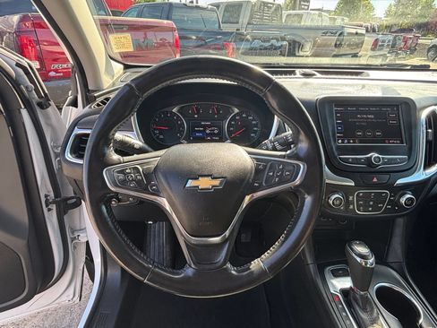 Used 2020 Chevrolet Equinox LT AWD/4WD image 15