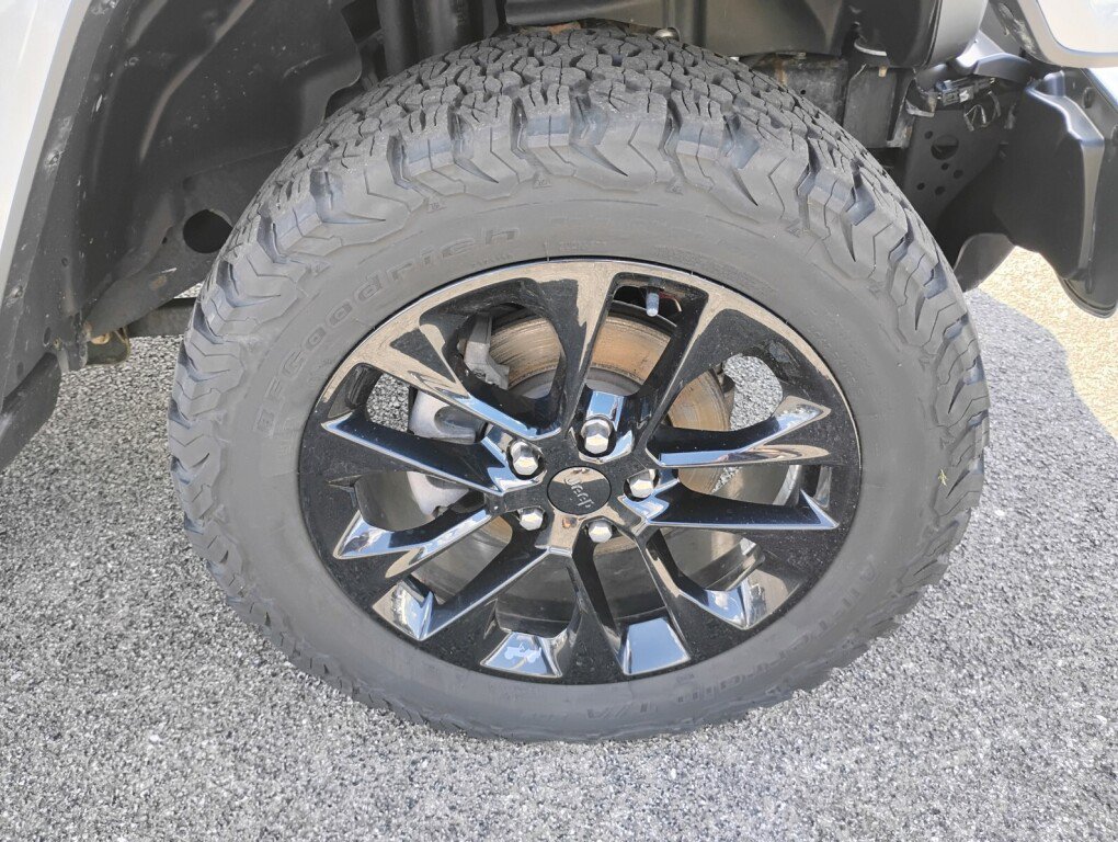 Used 2021 Jeep Wrangler Unlimited Sahara AWD/4WD image 27